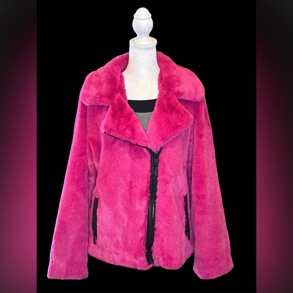 G by Giuliana Vibrant Pink Teddy Jacket